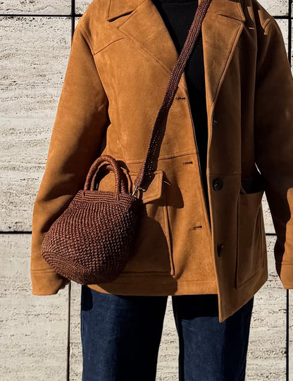 Umhängetasche aus Naturmaterial Raffia, nachhaltig und praktisch