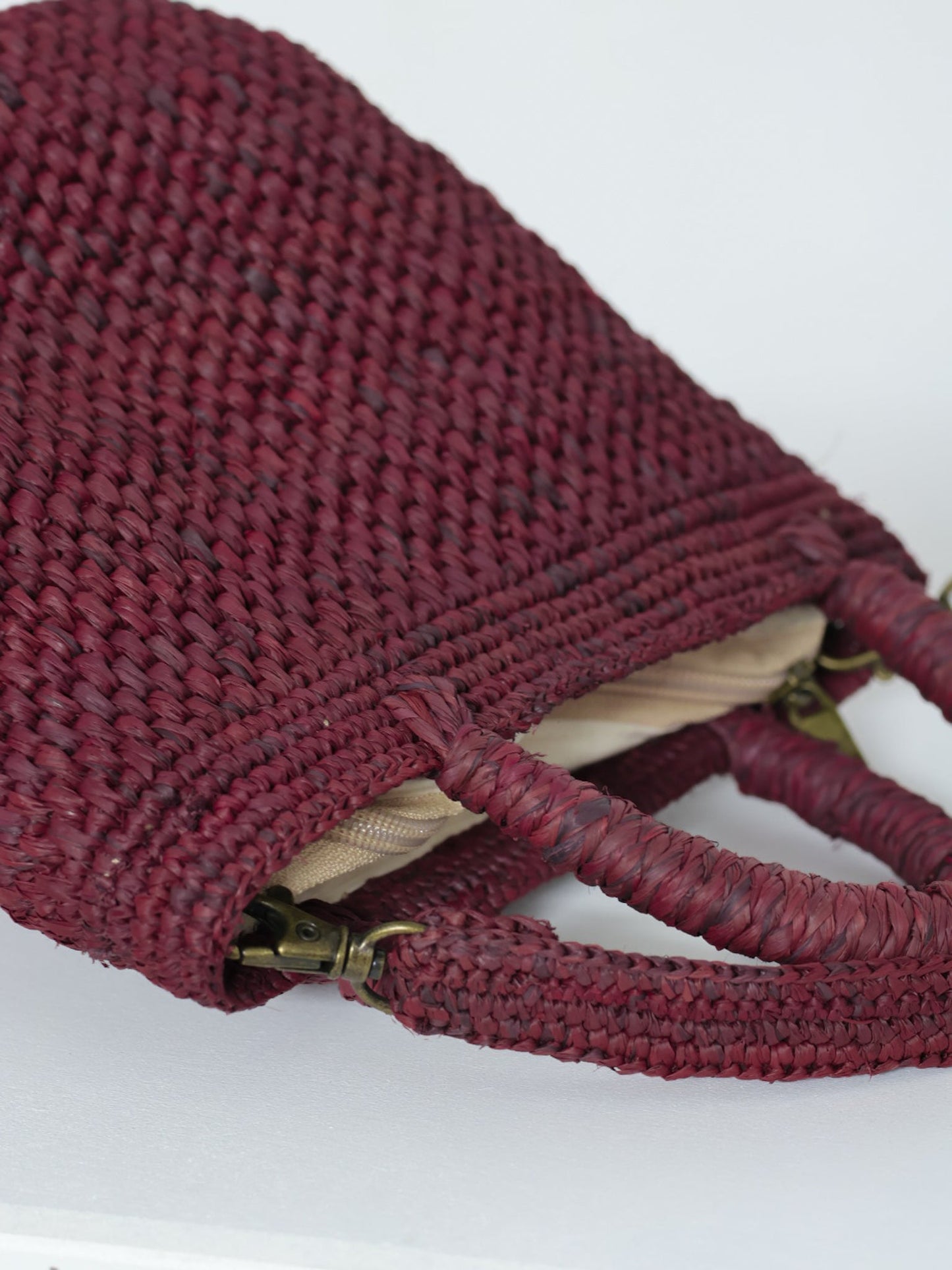 raffiaOLY Mini - Kleine Raffia Tasche als Sommertasche - IKIALAtag1ecofashionHandtasche