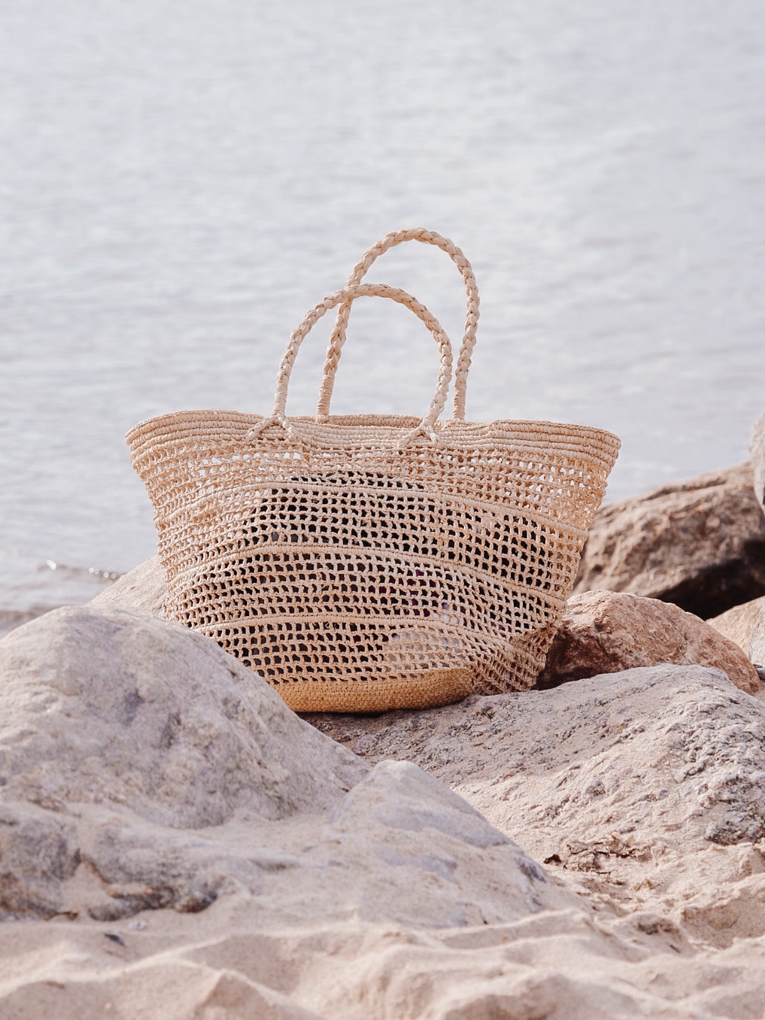 raffiaRAVO BE - Luftige Raffia Tasche - IKIALAtag1Handtascheikiala